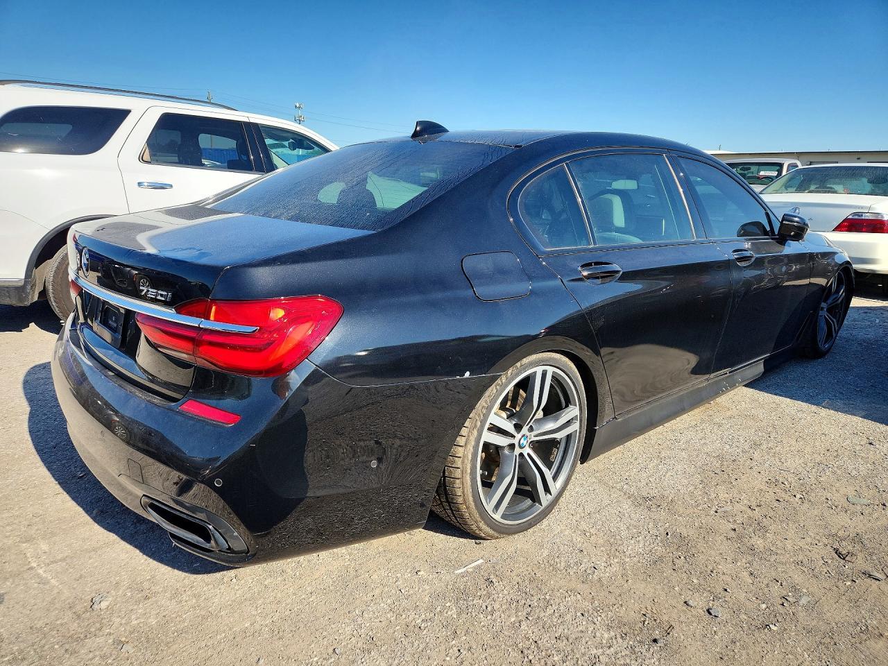 2018 BMW 750 I - zdjęcie 3