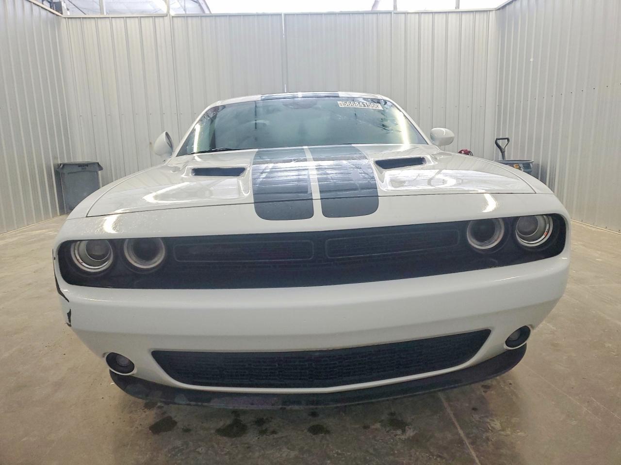 2022 Dodge Challenger Sxt - zdjęcie 5