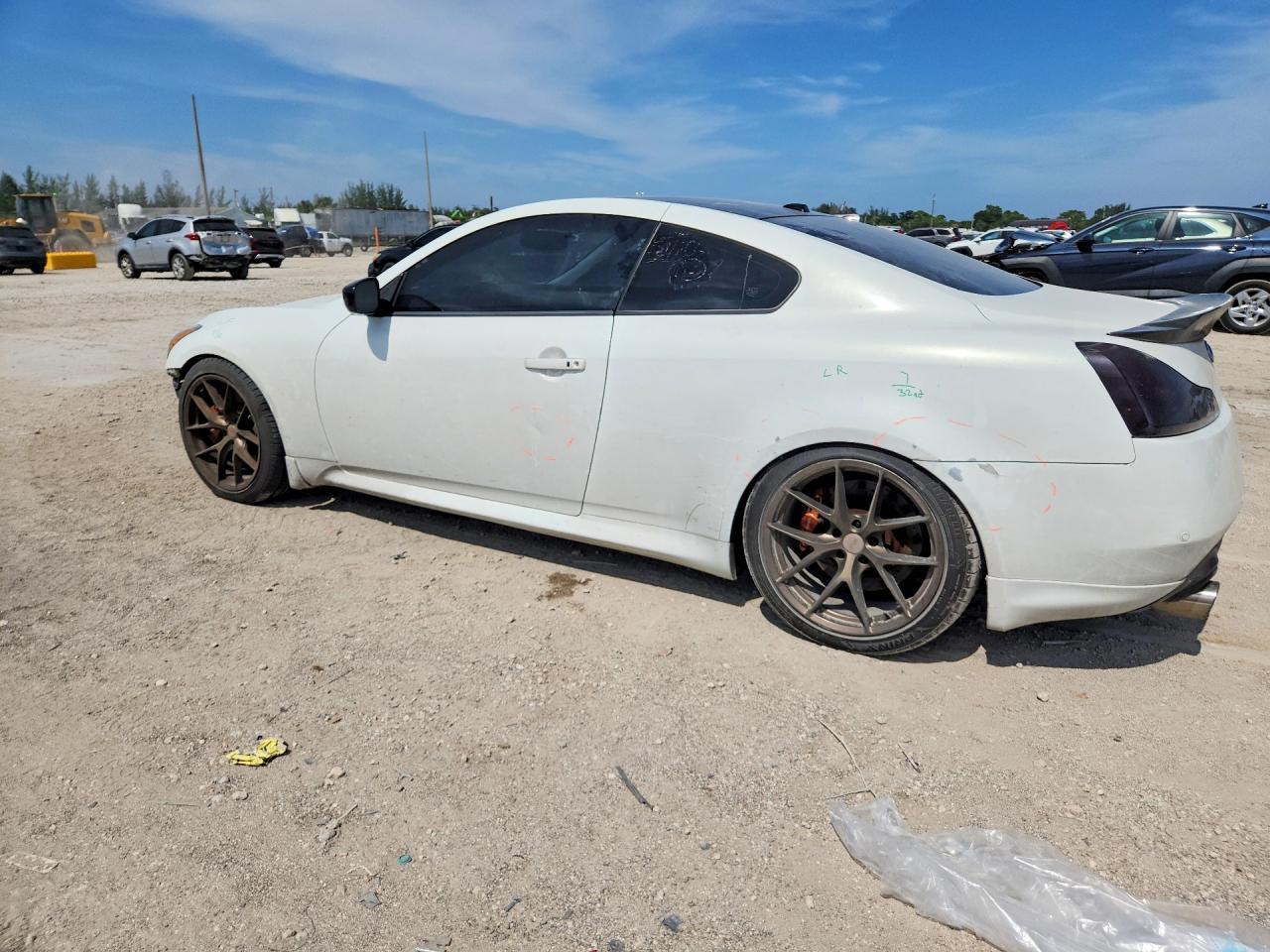 2014 Infiniti Q60 Coupe Base - zdjęcie 2