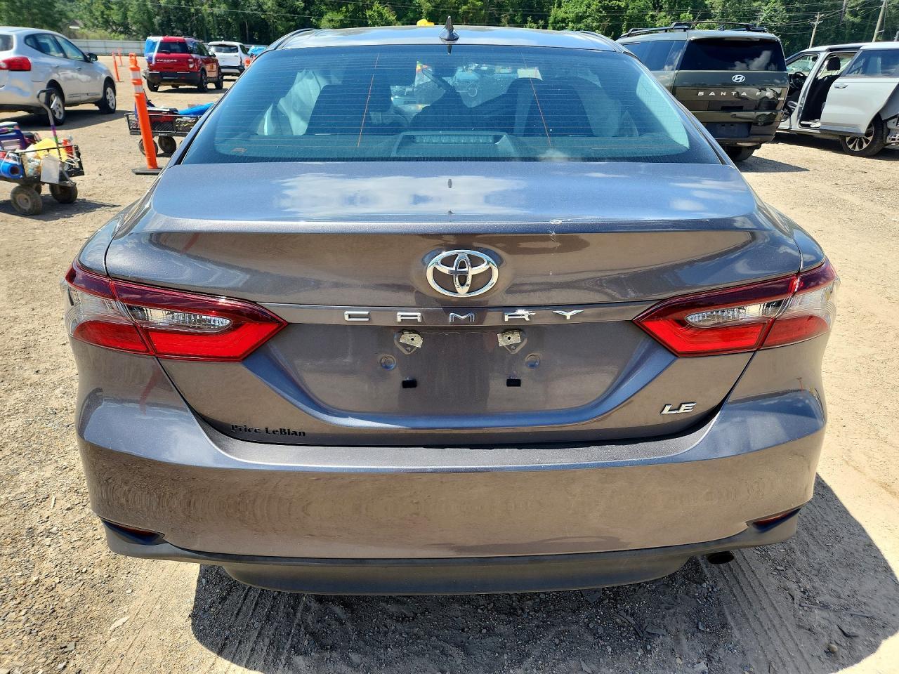 2024 Toyota Camry Le - zdjęcie 6