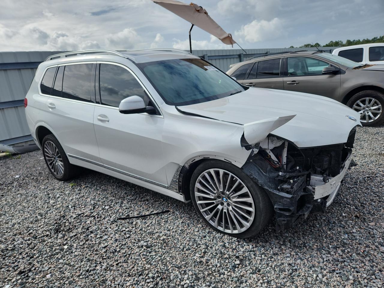 2021 BMW X7 xDrive40I - zdjęcie 4