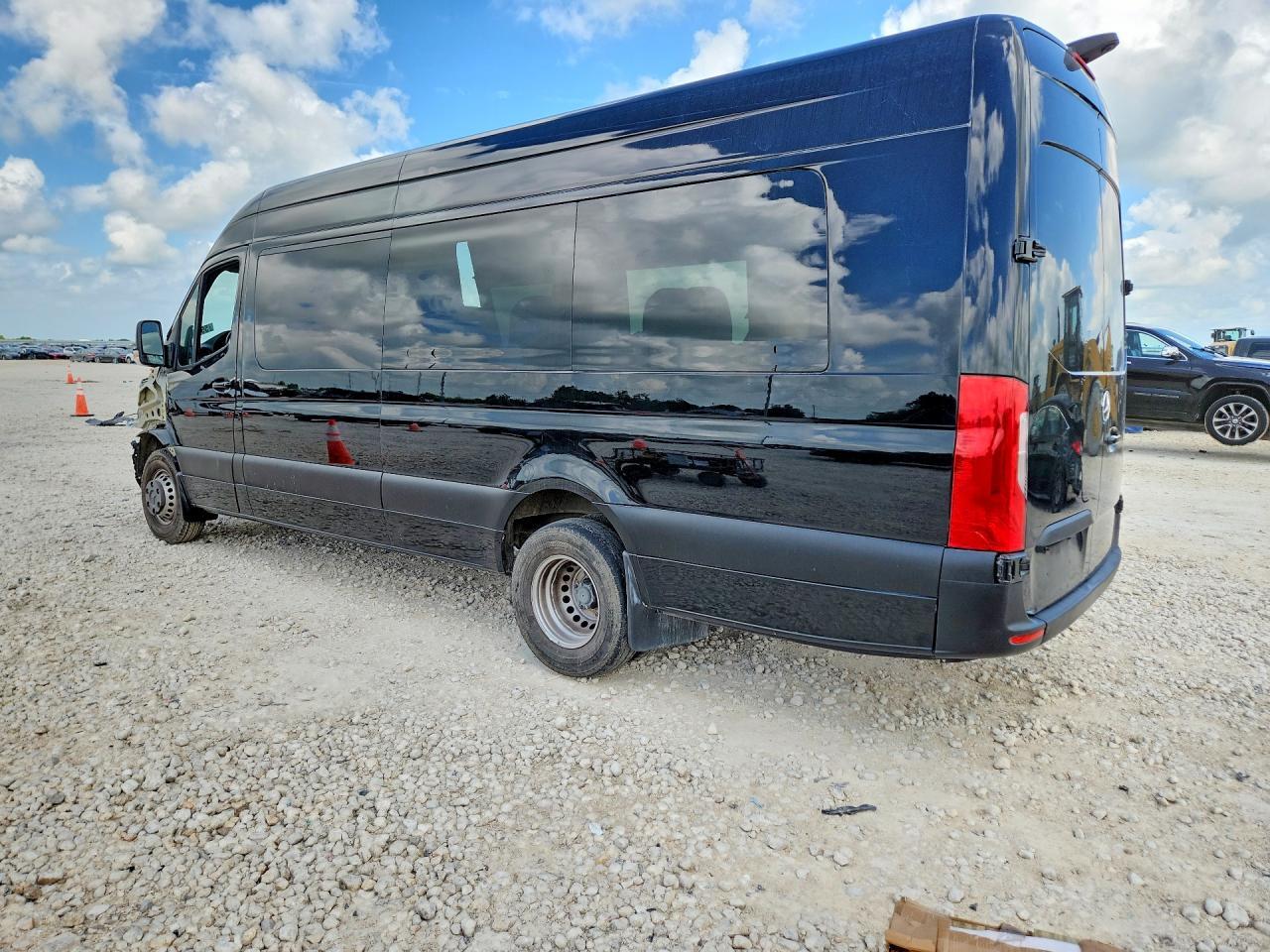 2021 Mercedes-Benz Sprinter 3500 - zdjęcie 2