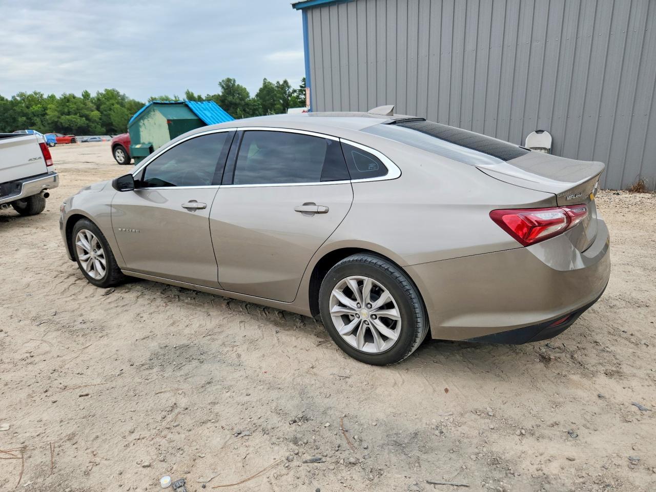 2022 Chevrolet Malibu Lt - zdjęcie 2