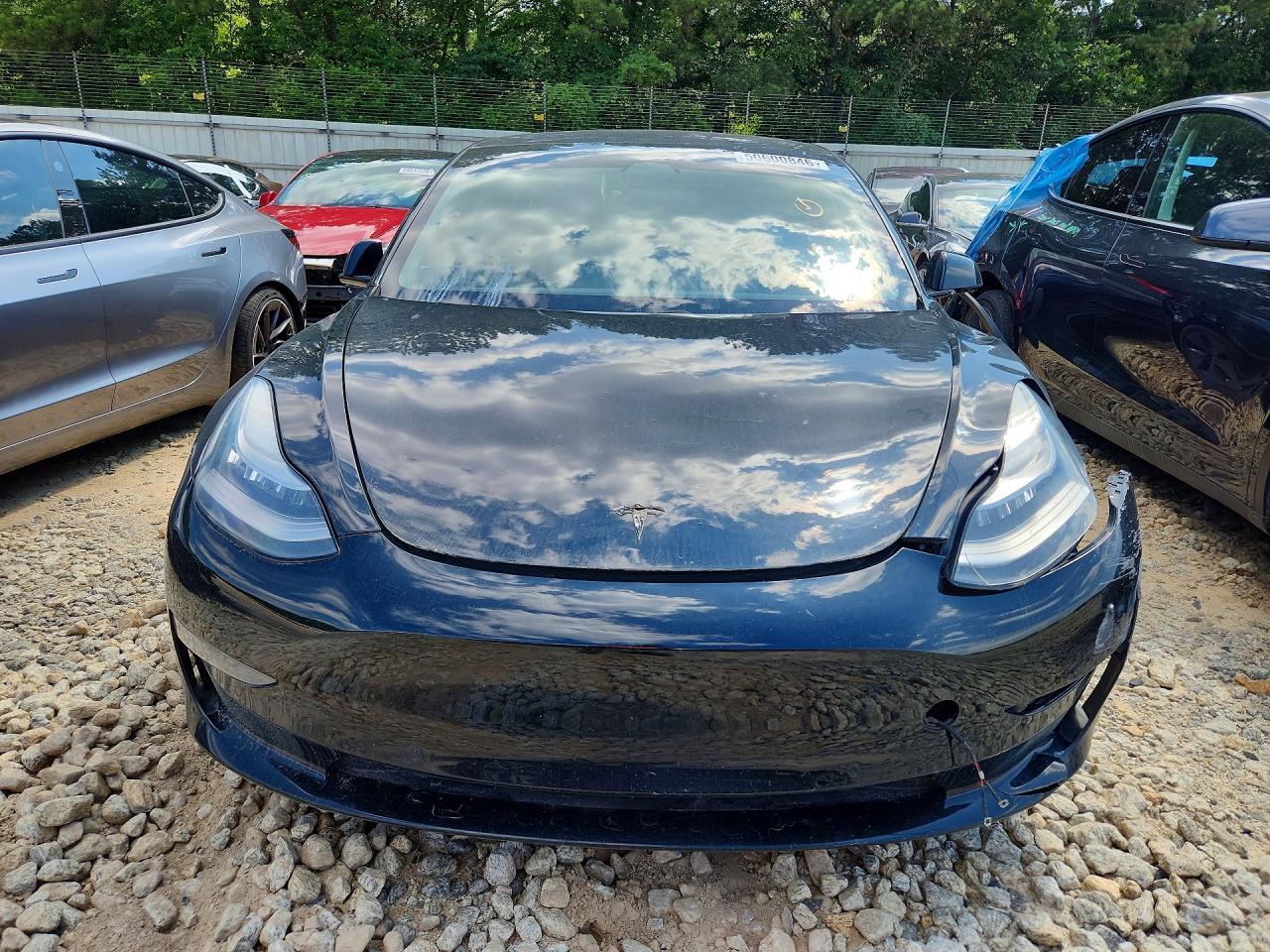 2021 Tesla Model 3 - zdjęcie 5
