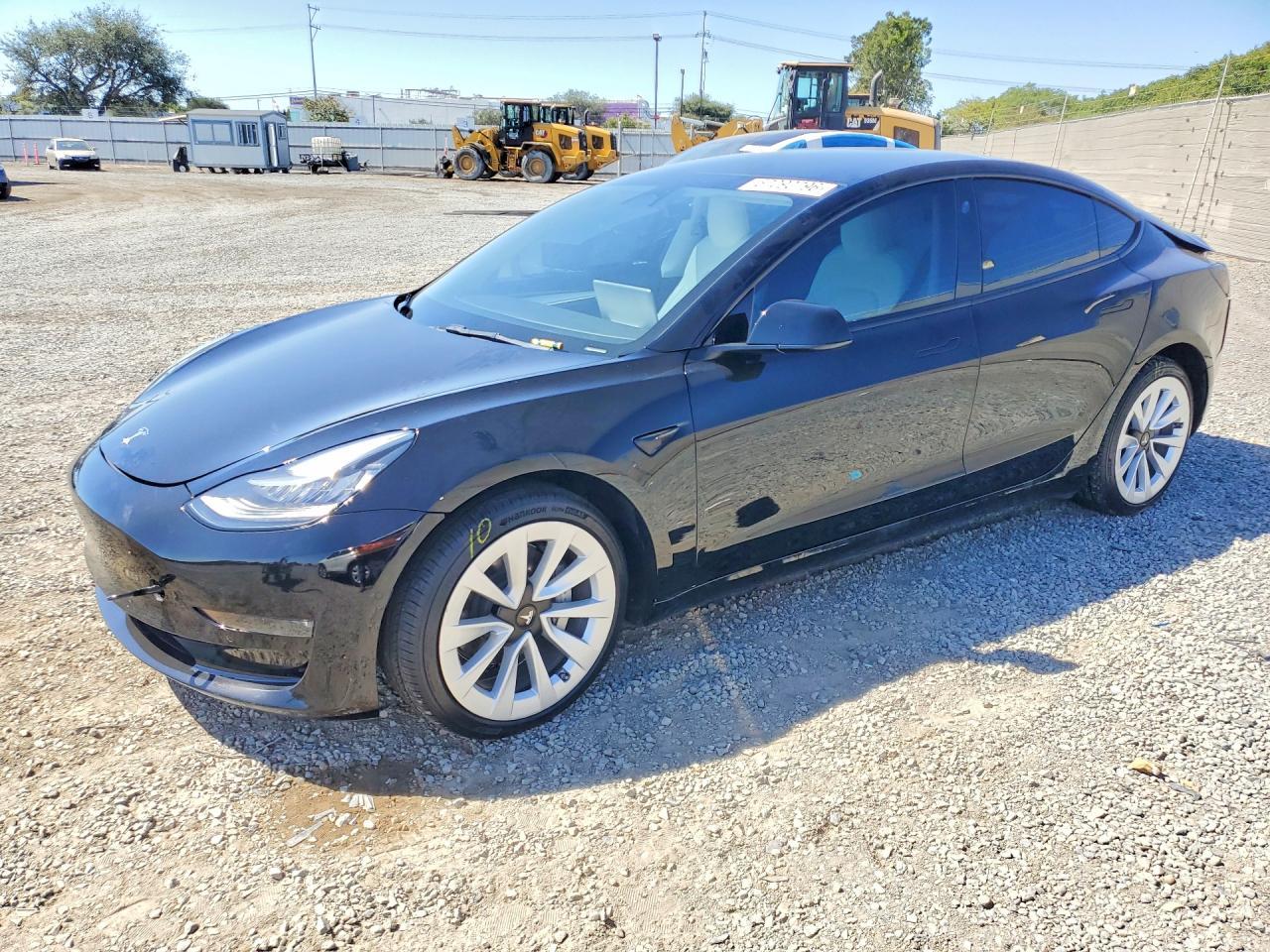 2022 Tesla Model 3 - zdjęcie główne