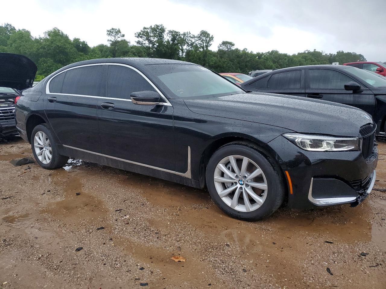 2020 BMW Seria 7 740i - zdjęcie 4