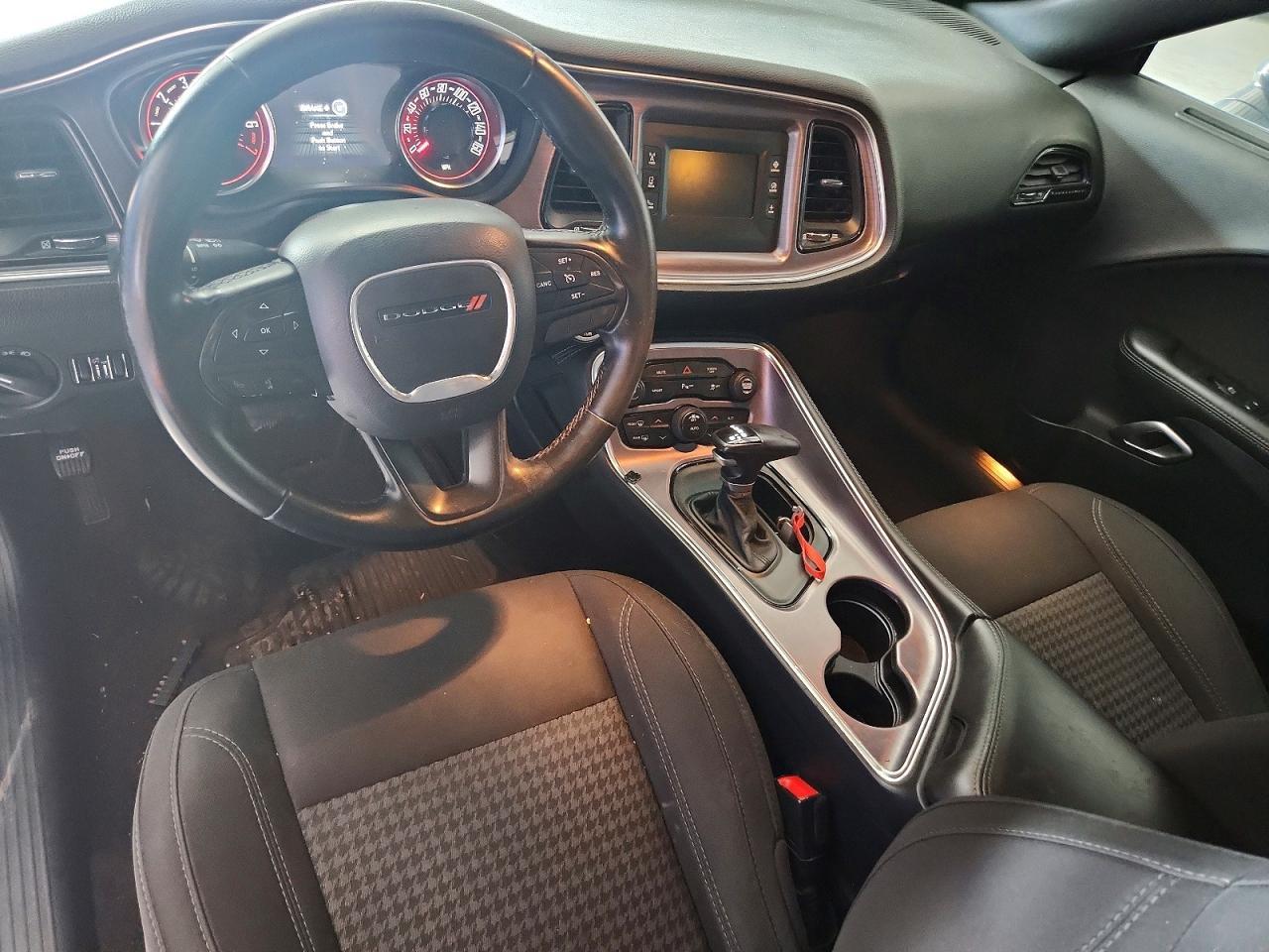 2017 Dodge Challenger Sxt - zdjęcie 8