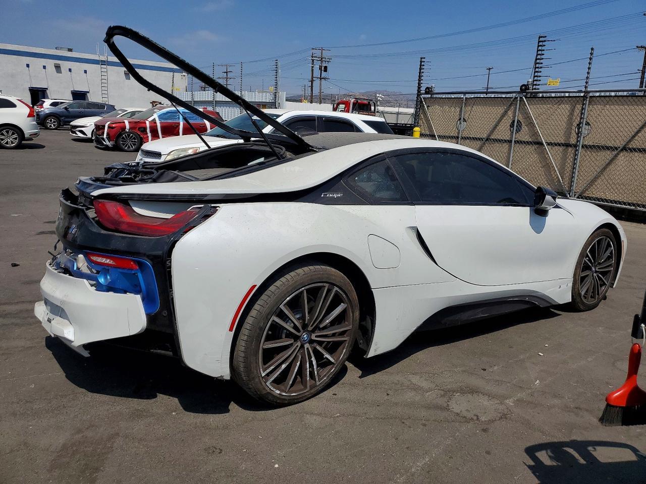 BMW i8 - zdjęcie 3
