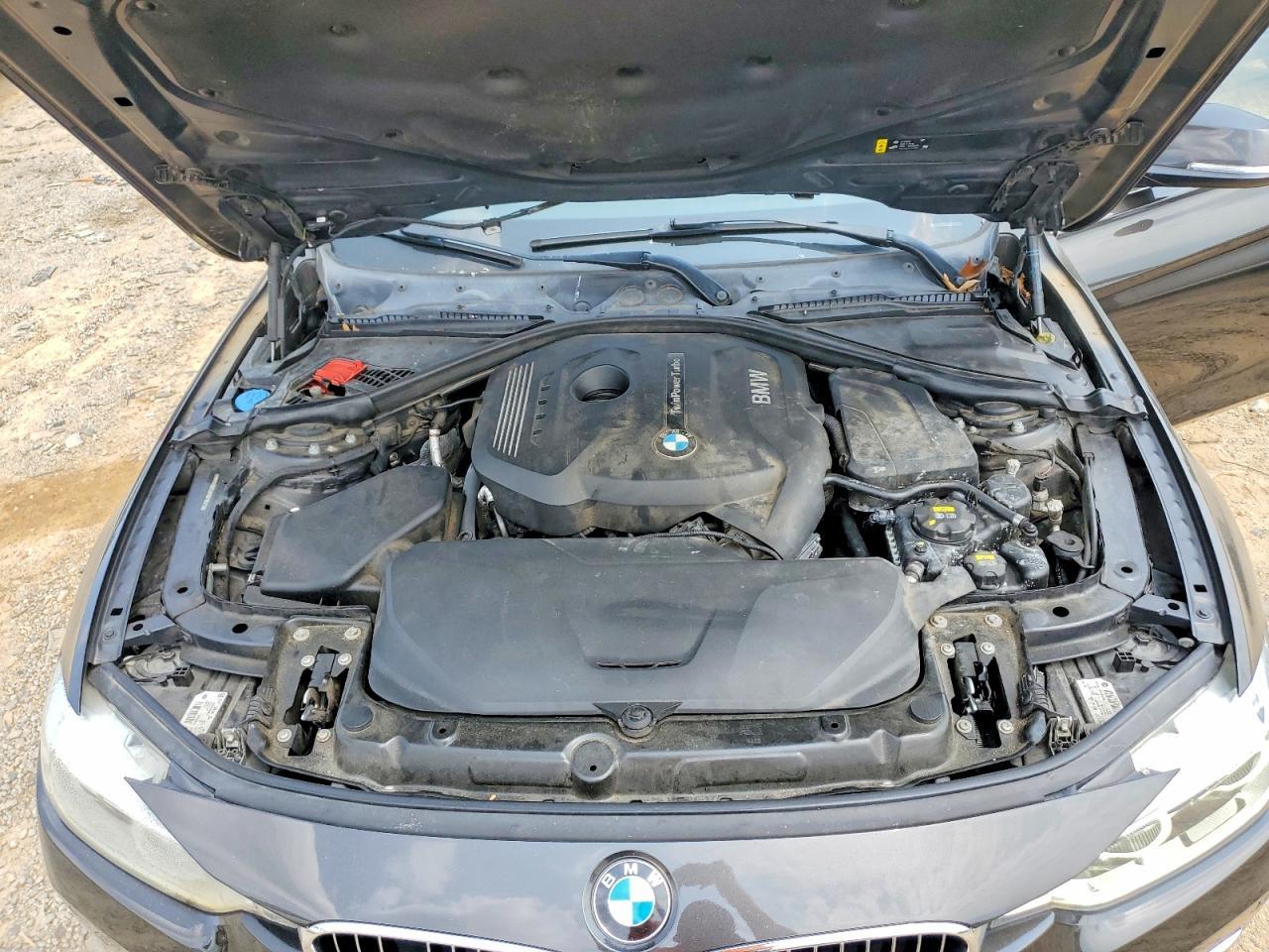2017 BMW Seria 3 330i - zdjęcie 11