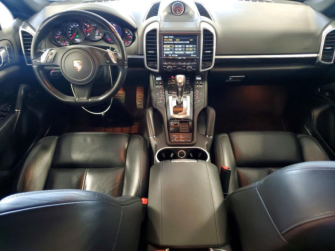 2013 Porsche Cayenne - zdjęcie 8