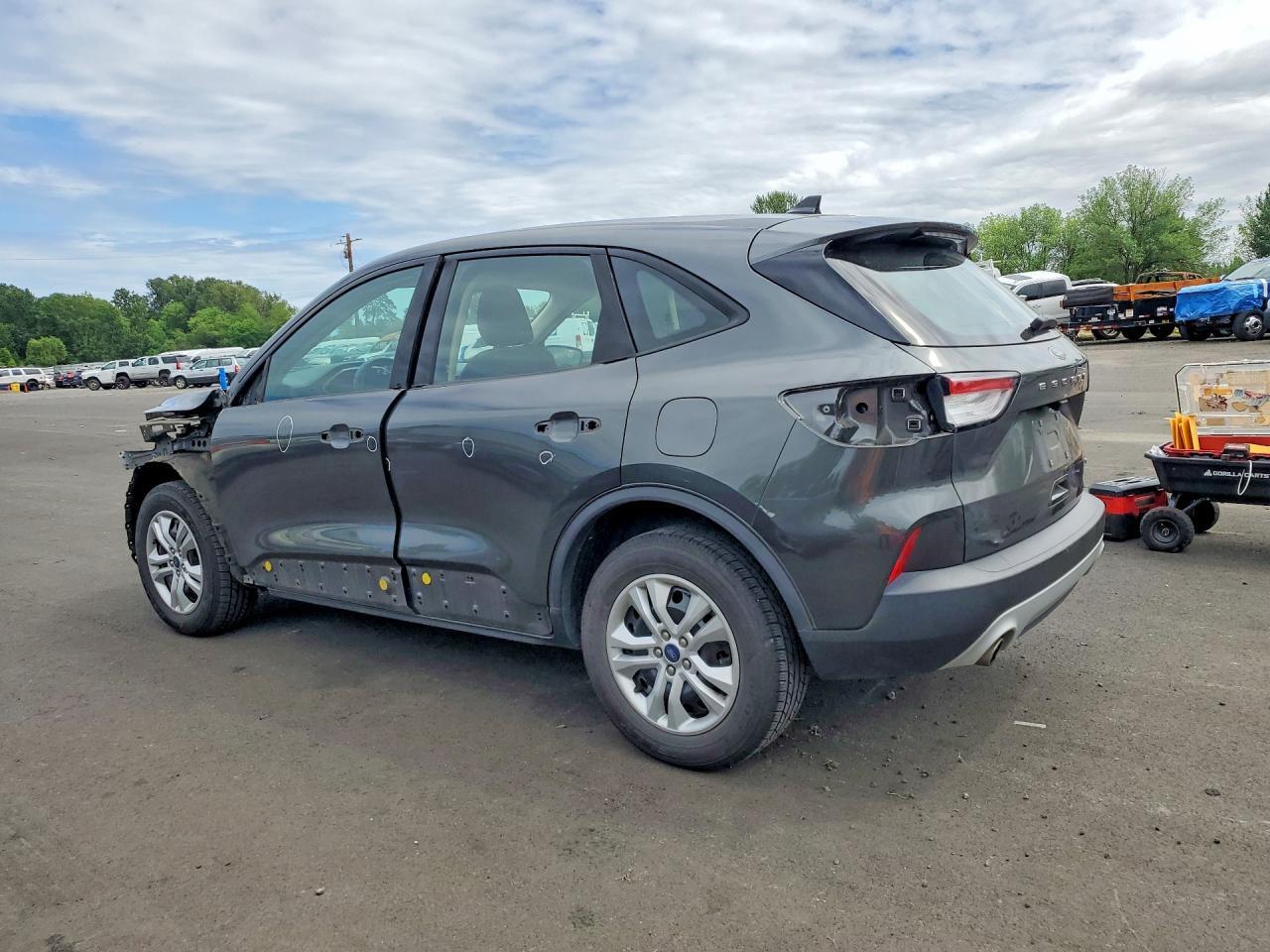 2020 Ford Escape S - zdjęcie 2