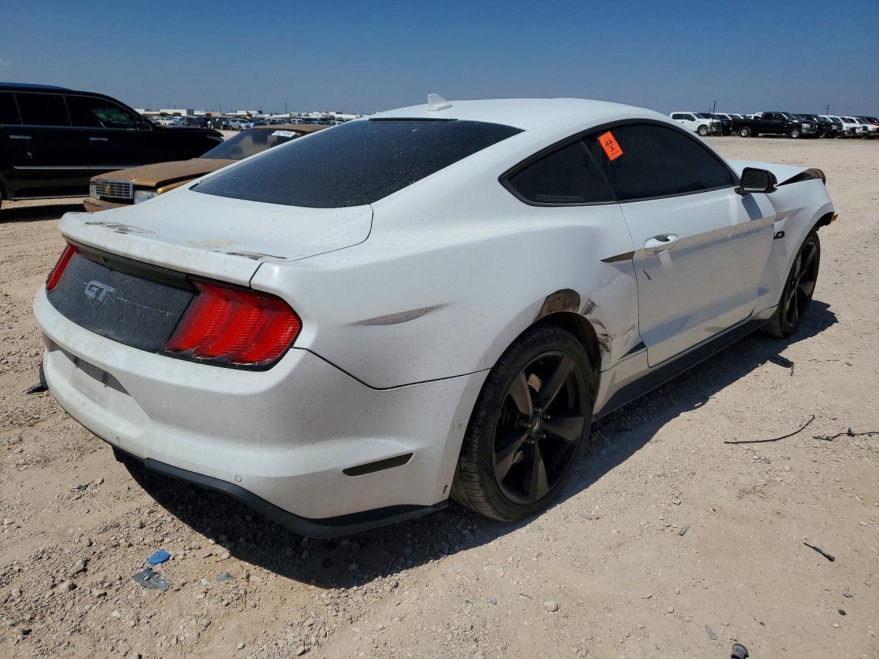 2023 Ford Mustang Gt - zdjęcie 3