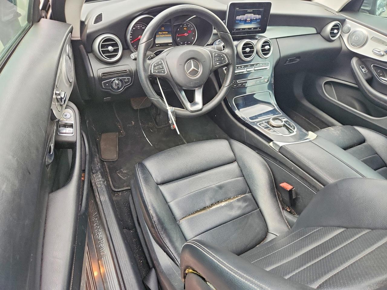 2017 Mercedes-Benz C 300 - zdjęcie 8