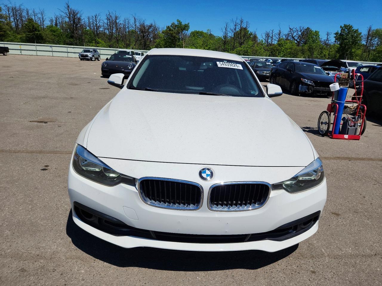 2016 BMW Seria 3 320i - zdjęcie 5