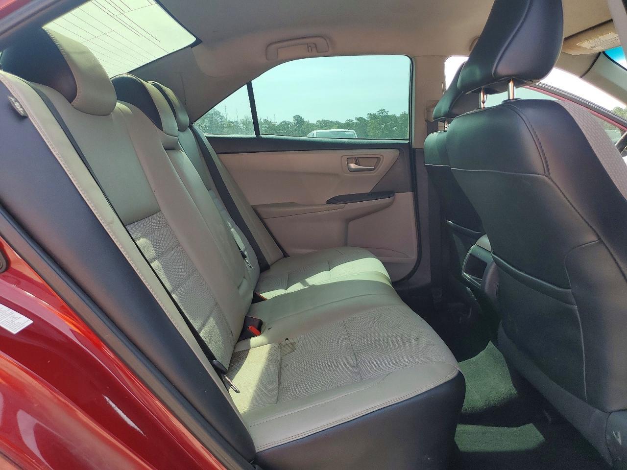 2016 Toyota Camry Se - zdjęcie 10