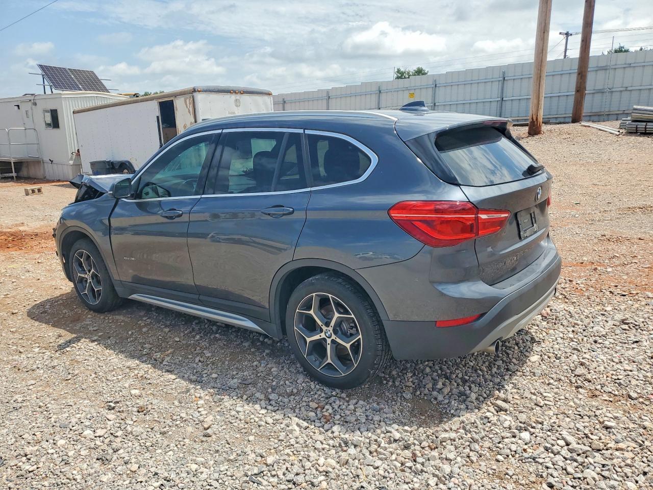 2018 BMW X1 xDrive28I - zdjęcie 2