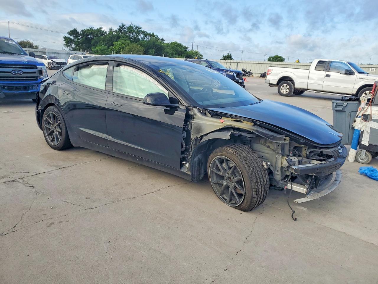 2021 Tesla Model 3 - zdjęcie 4