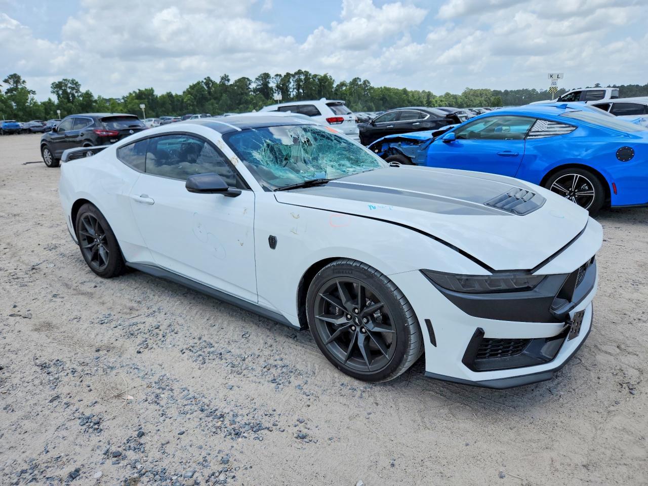 2024 Ford Mustang Dark Horse - zdjęcie 4