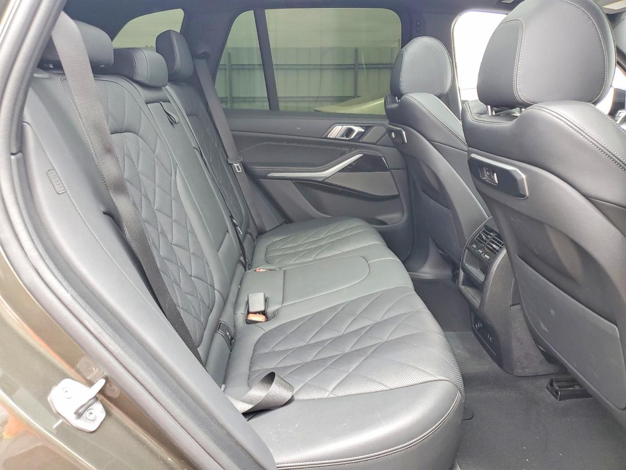 2024 BMW X5 xDrive40I - zdjęcie 11