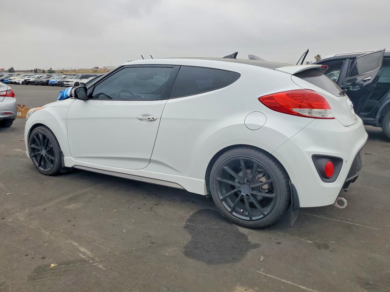 2016 Hyundai Veloster Turbo - zdjęcie 2