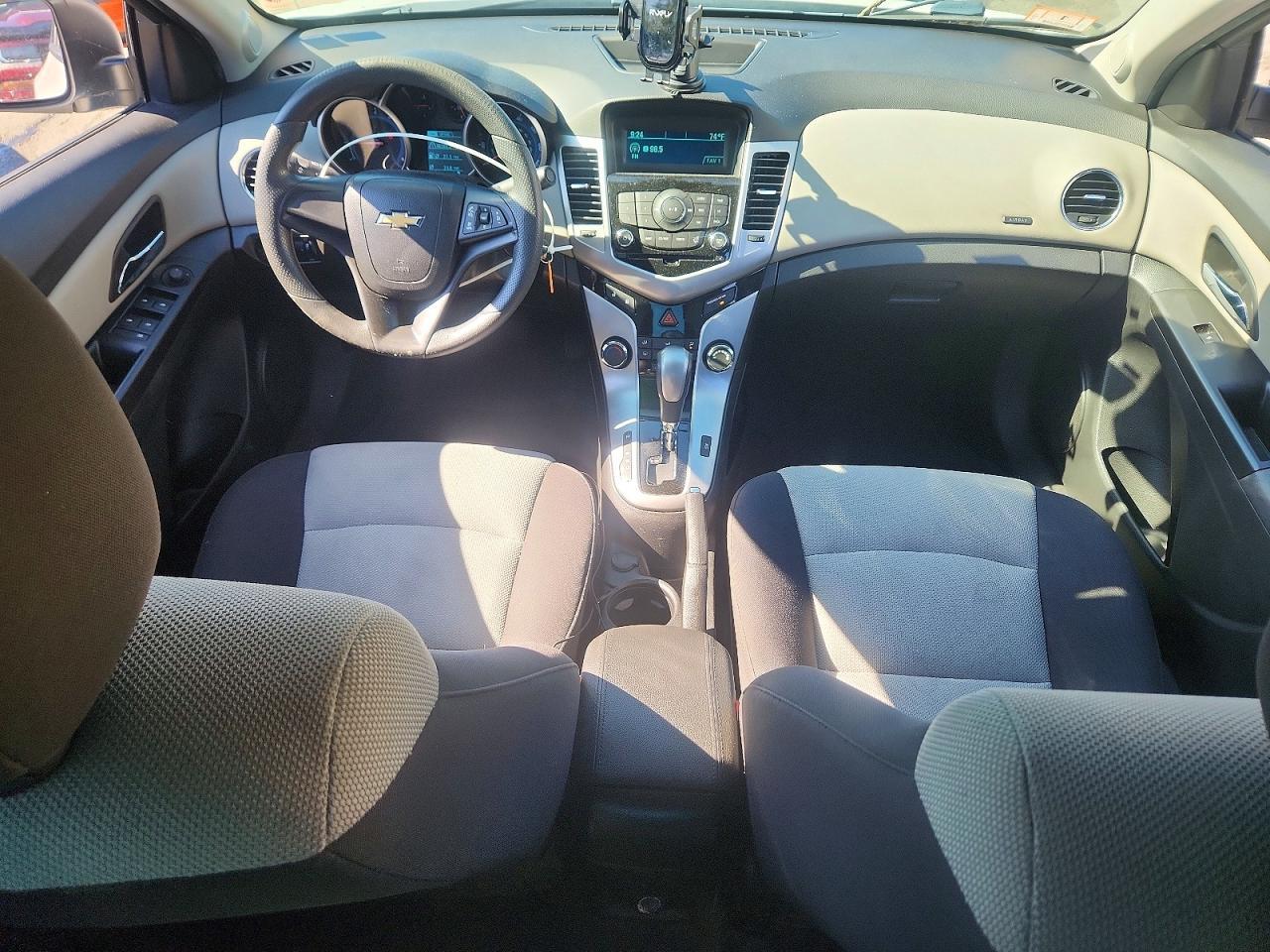 2014 Chevrolet Cruze Ls - zdjęcie 8