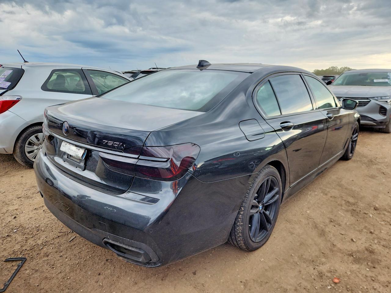 2018 BMW Seria 7 B7 - zdjęcie 3
