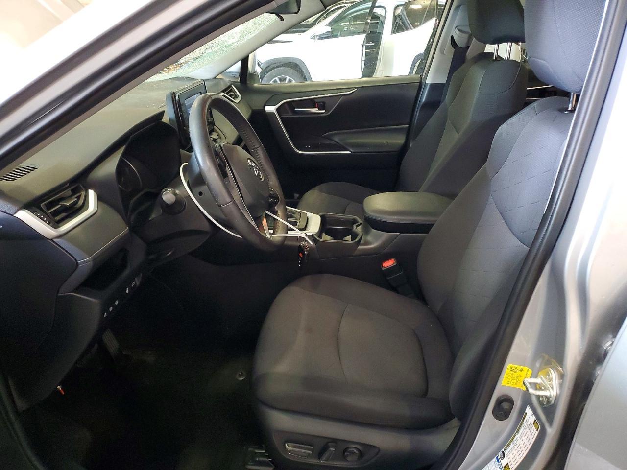 2020 Toyota Rav4 Xle - zdjęcie 7