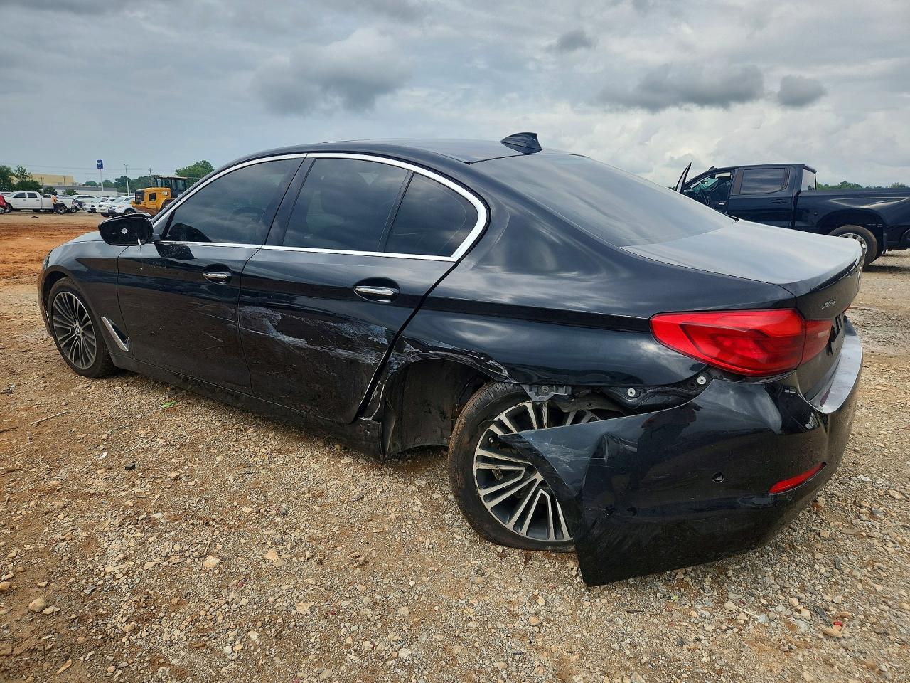 2017 BMW Seria 5 540i - zdjęcie 2