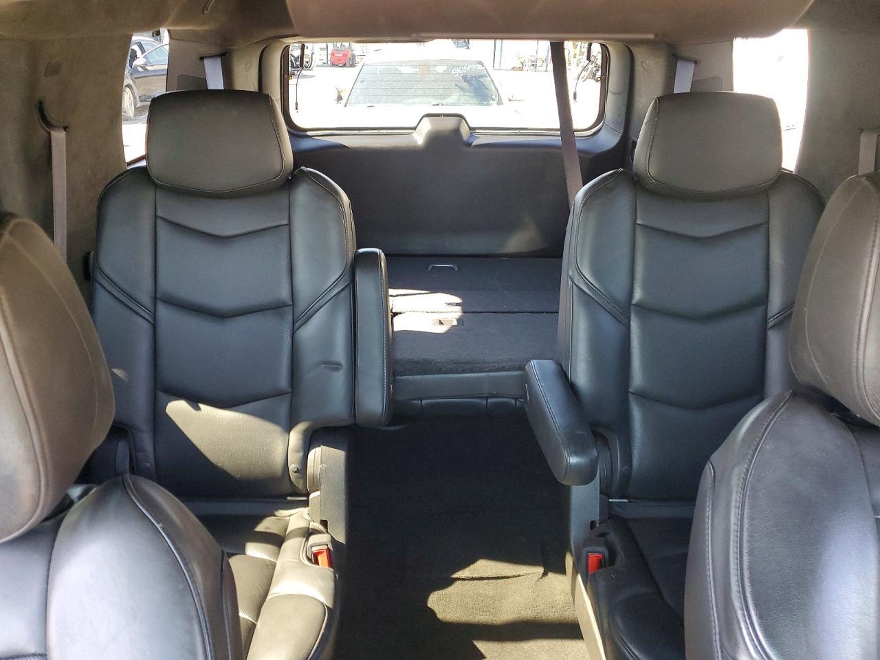 2017 Cadillac Escalade Platinum - zdjęcie 10