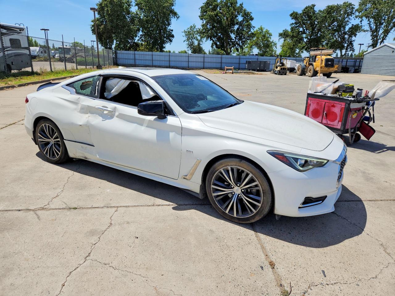 2018 Infiniti Q60 2.0T Pure - zdjęcie 4