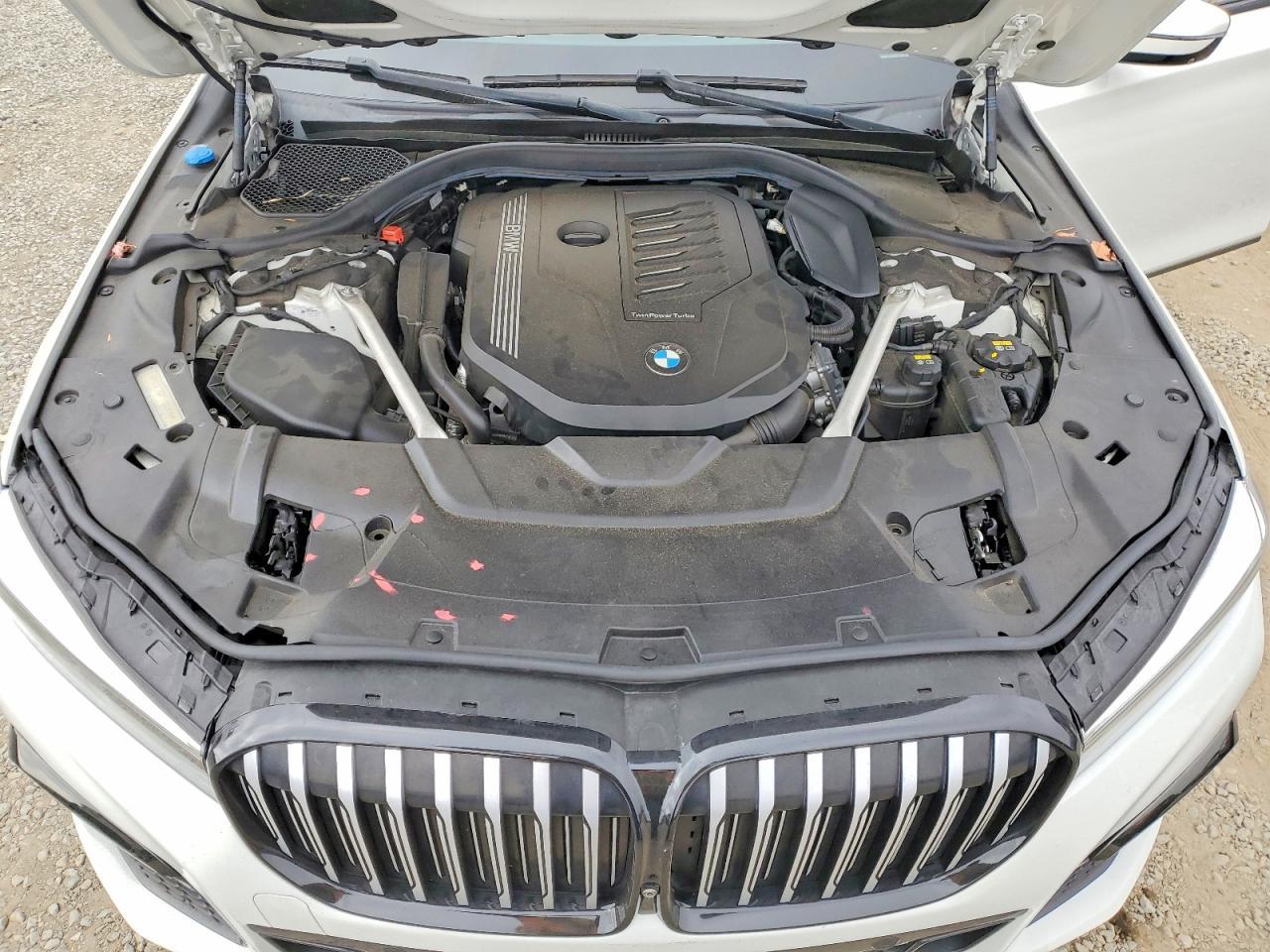 2021 BMW 740 I - zdjęcie 11
