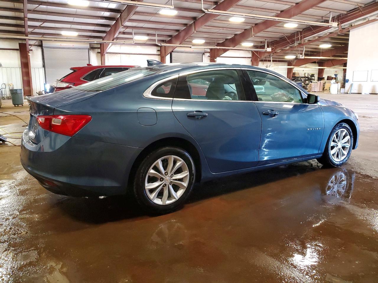 2025 Chevrolet Malibu Lt - zdjęcie 3