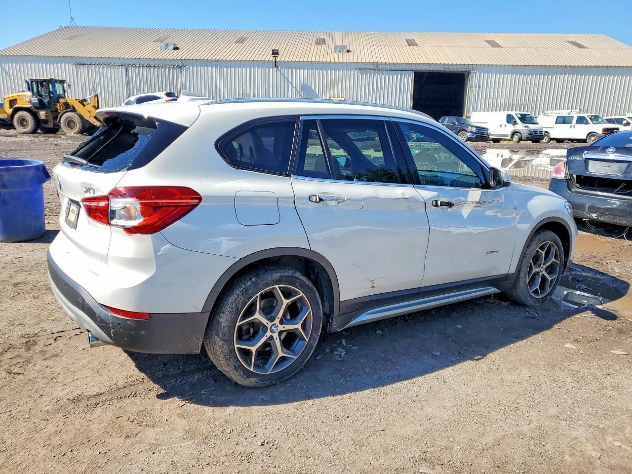 2017 BMW X1 xDrive28I - zdjęcie 3