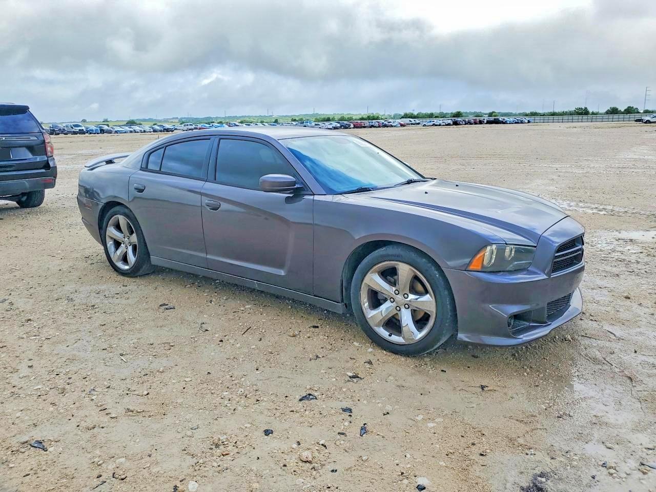 2014 Dodge Charger - zdjęcie 4