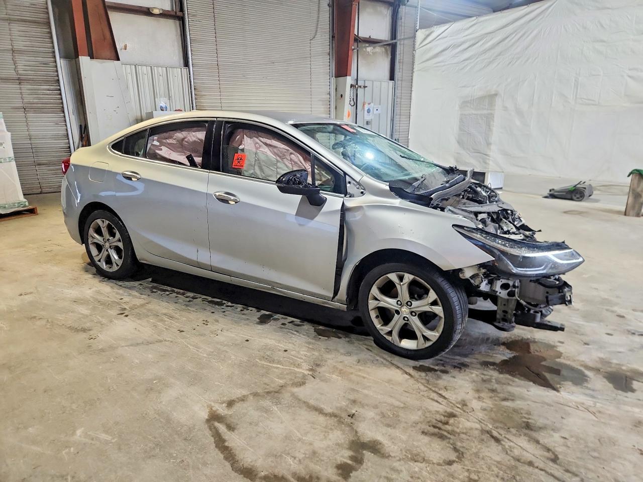 2018 Chevrolet Cruze Premier - zdjęcie 4