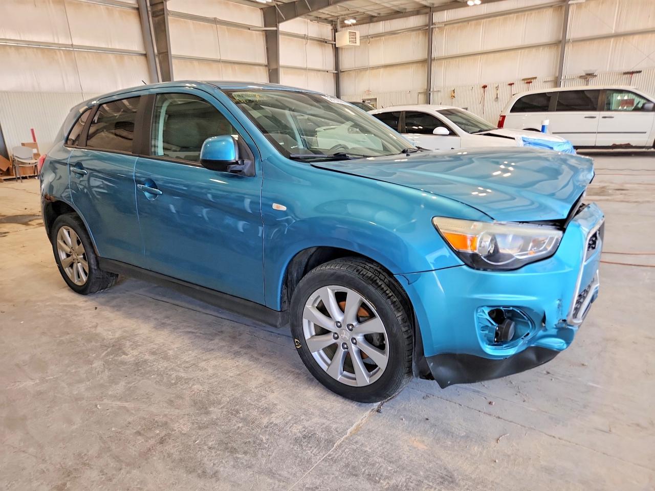 2013 Mitsubishi Outlander Sport Es - zdjęcie 4