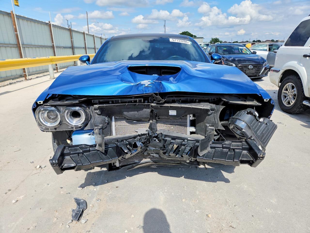 2022 Dodge Challenger R - zdjęcie 5