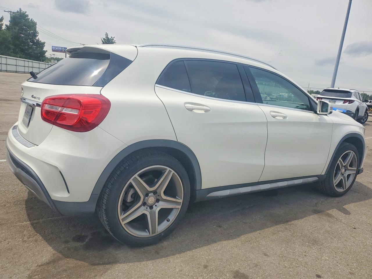 2015 Mercedes-Benz Gla 250 4Matic - zdjęcie 3