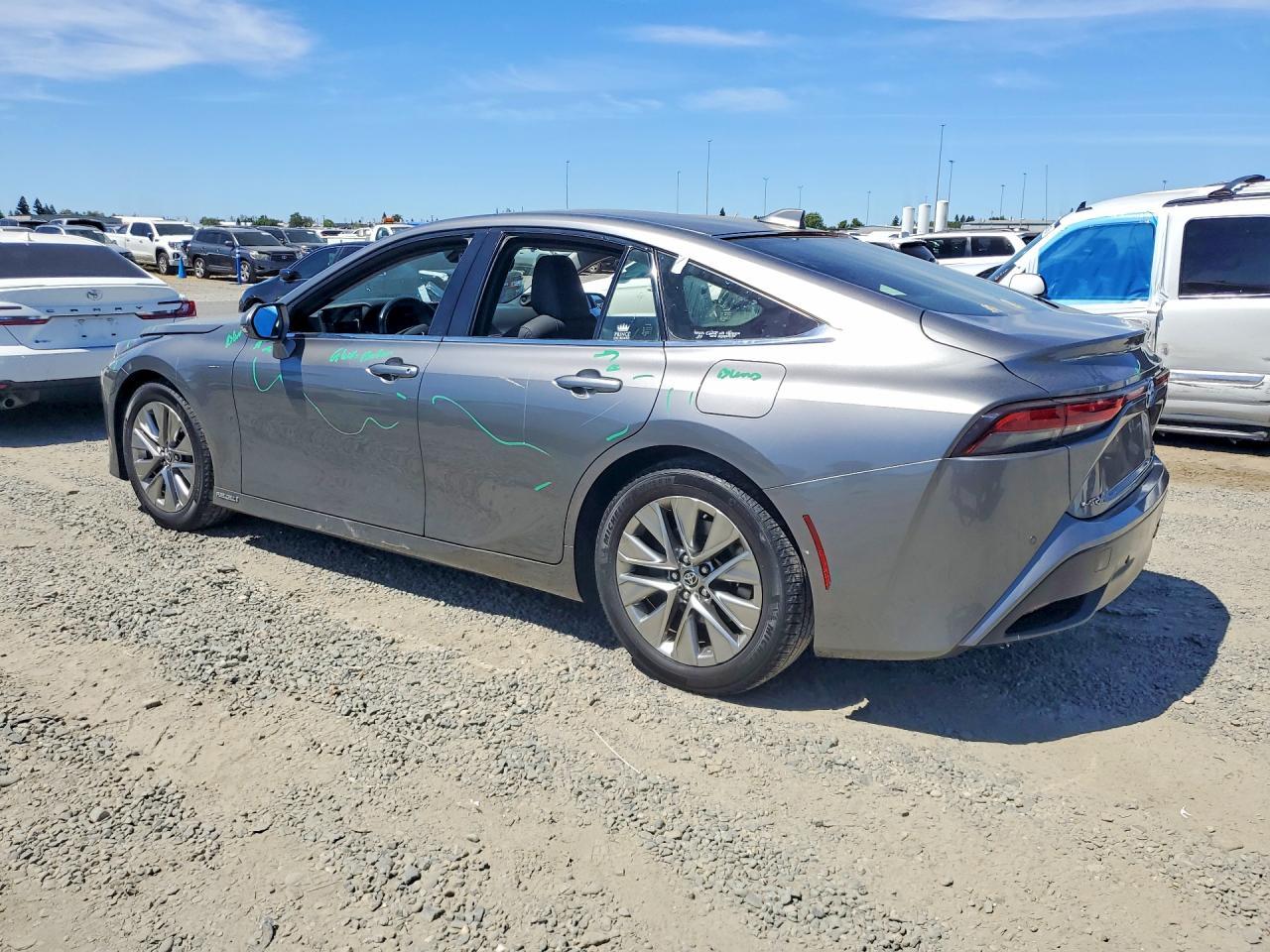 2021 Toyota Mirai Xle - zdjęcie 2