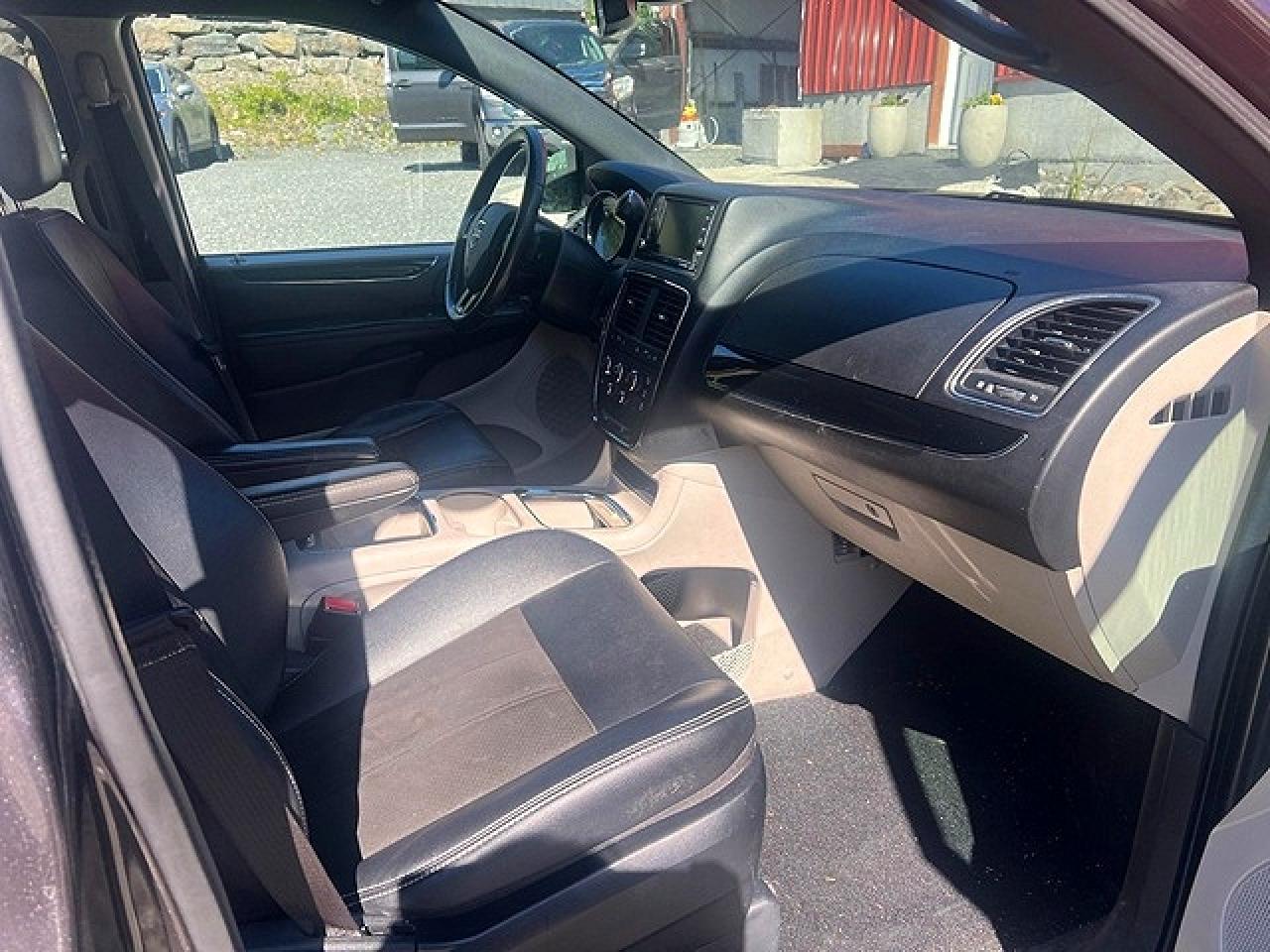 2020 Dodge Caravan Sxt - zdjęcie 7