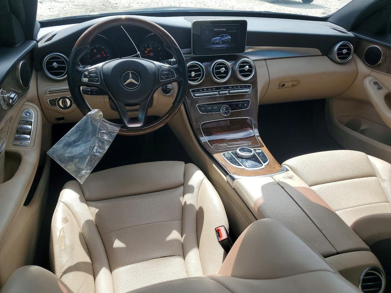 2018 Mercedes-Benz C 300 - zdjęcie 8
