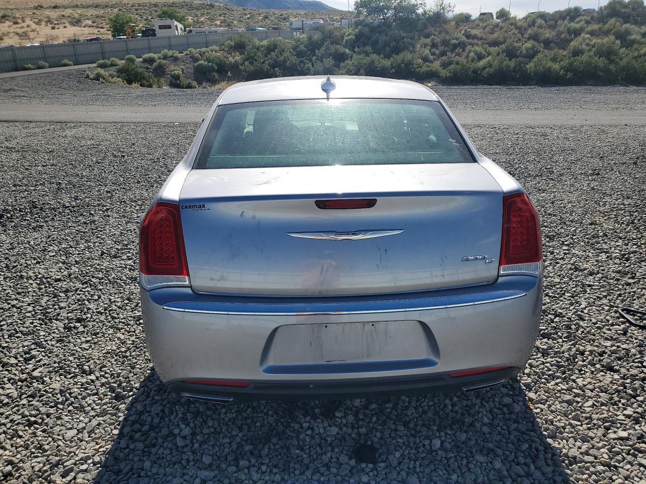 2016 Chrysler 300C - zdjęcie 6