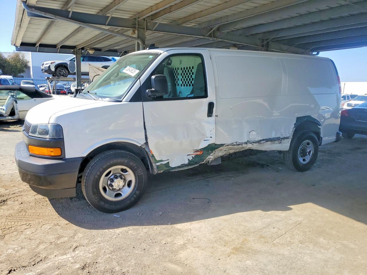 2021 Chevrolet Express G2500 - zdjęcie główne