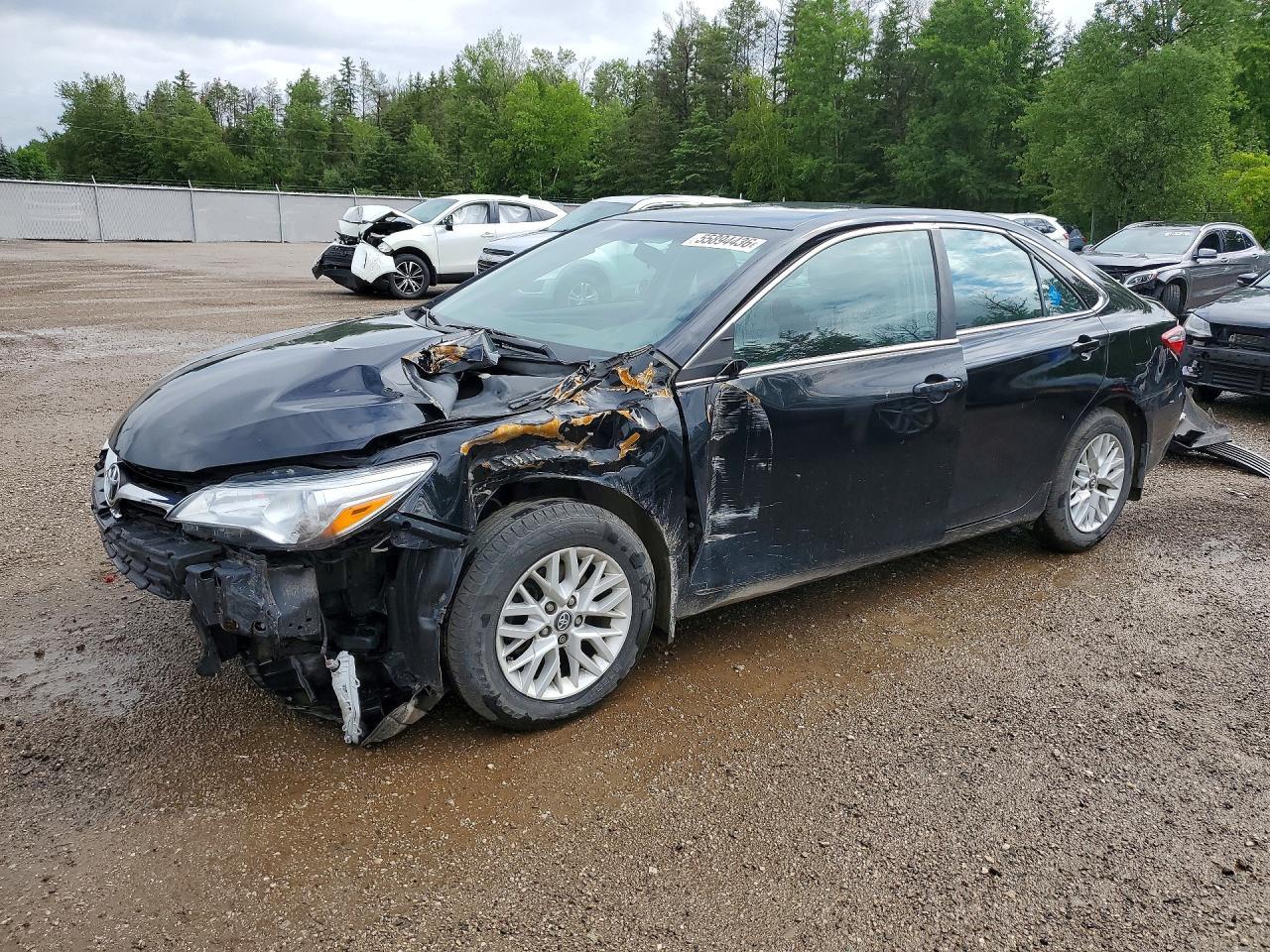2017 Toyota Camry Le - zdjęcie główne