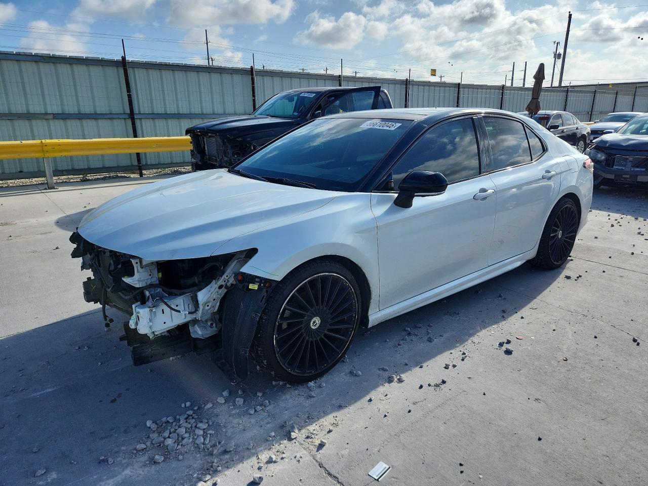 2018 Toyota Camry Xse V6 - zdjęcie główne