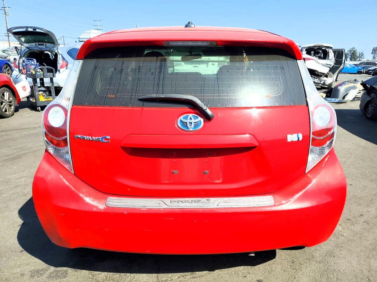 2014 Toyota Prius C Three - zdjęcie 6