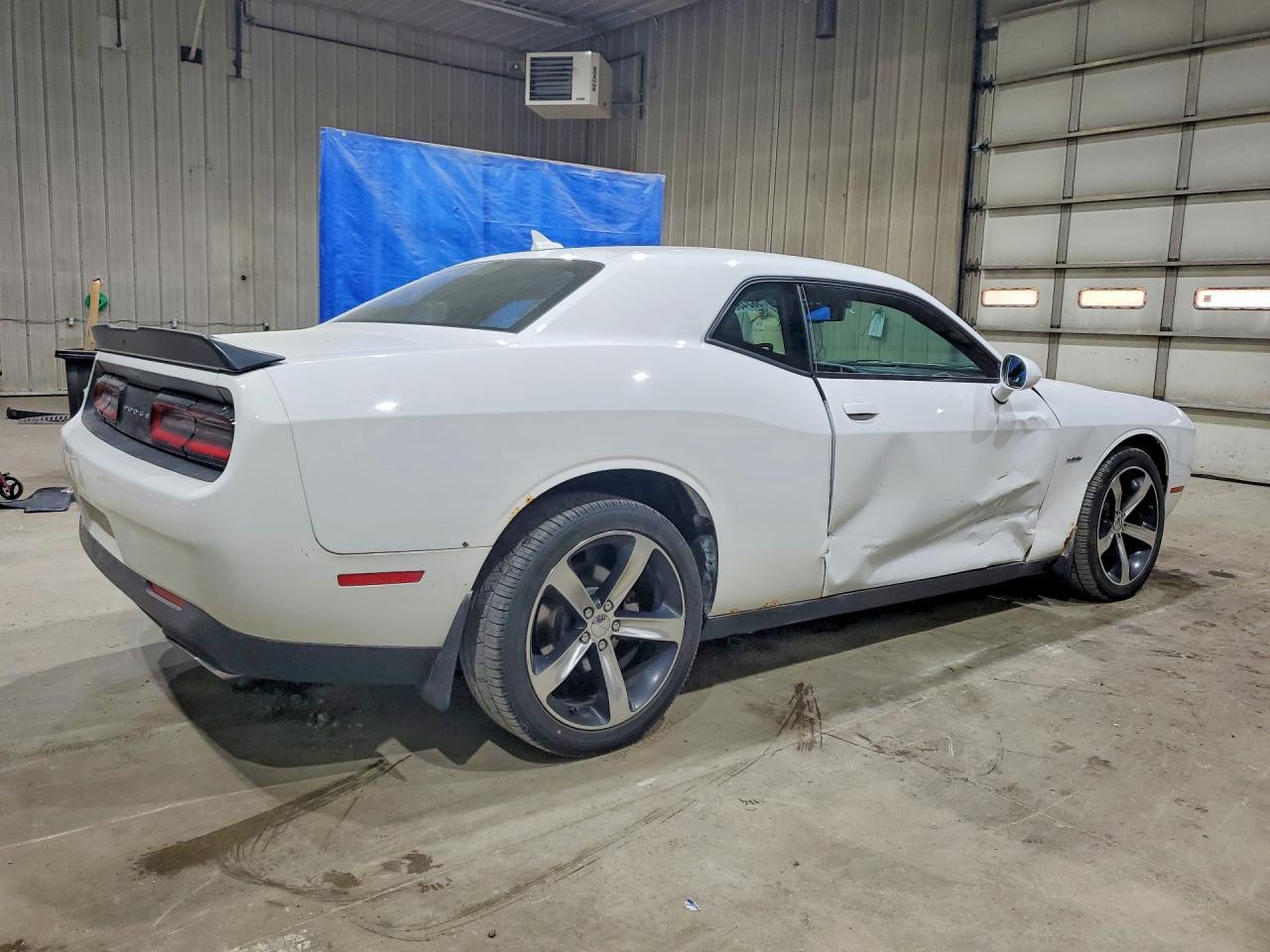 2016 Dodge Challenger R - zdjęcie 3