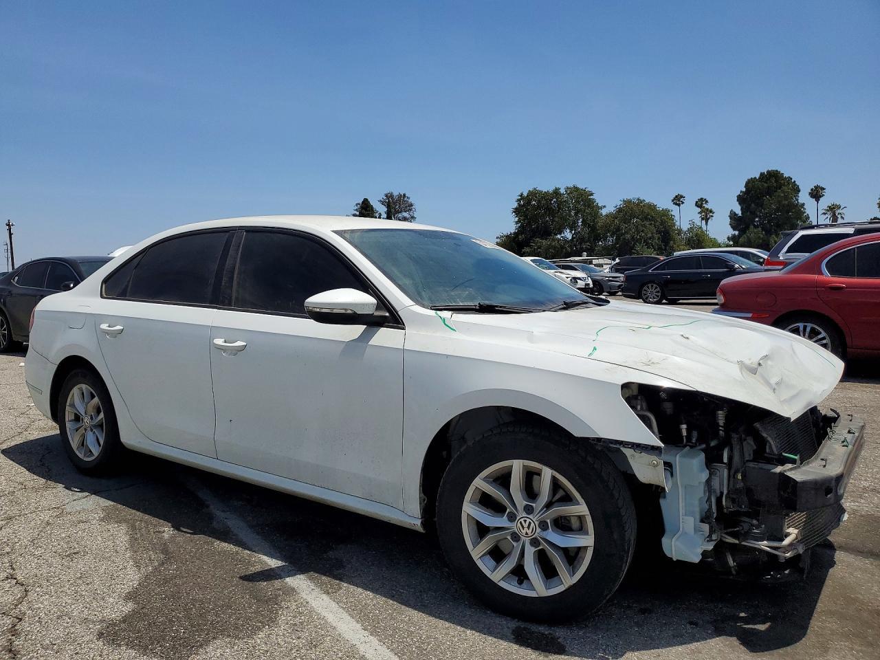 2018 Volkswagen Passat S - zdjęcie 4