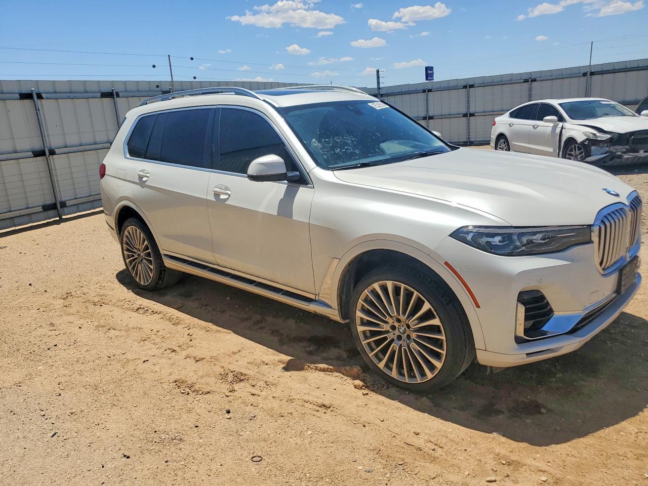 2020 BMW X7 xDrive40I - zdjęcie 4