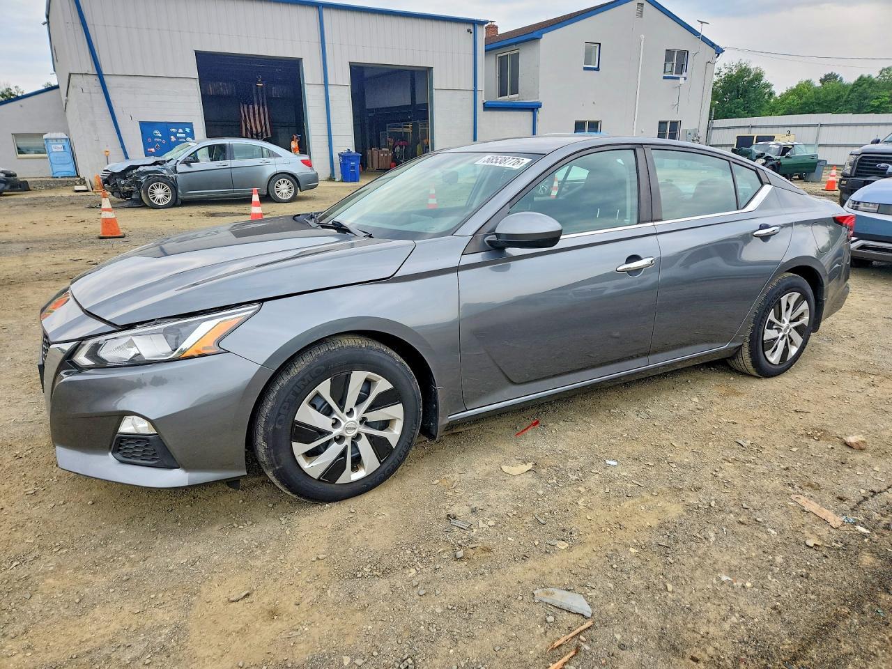 2020 Nissan Altima S - zdjęcie główne